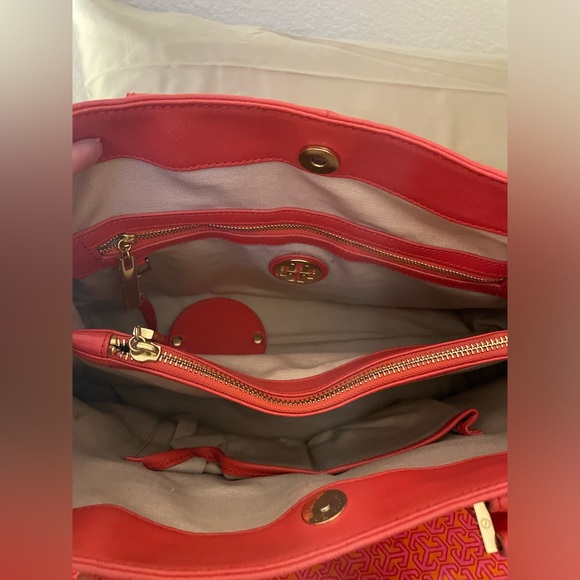 Tory Burch Purse w wallet - Picture 7 of 12